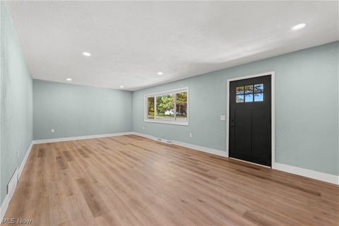 Tiny photo for 201 N Woodhill Drive, Amherst, OH 44001 (MLS # 5255005)