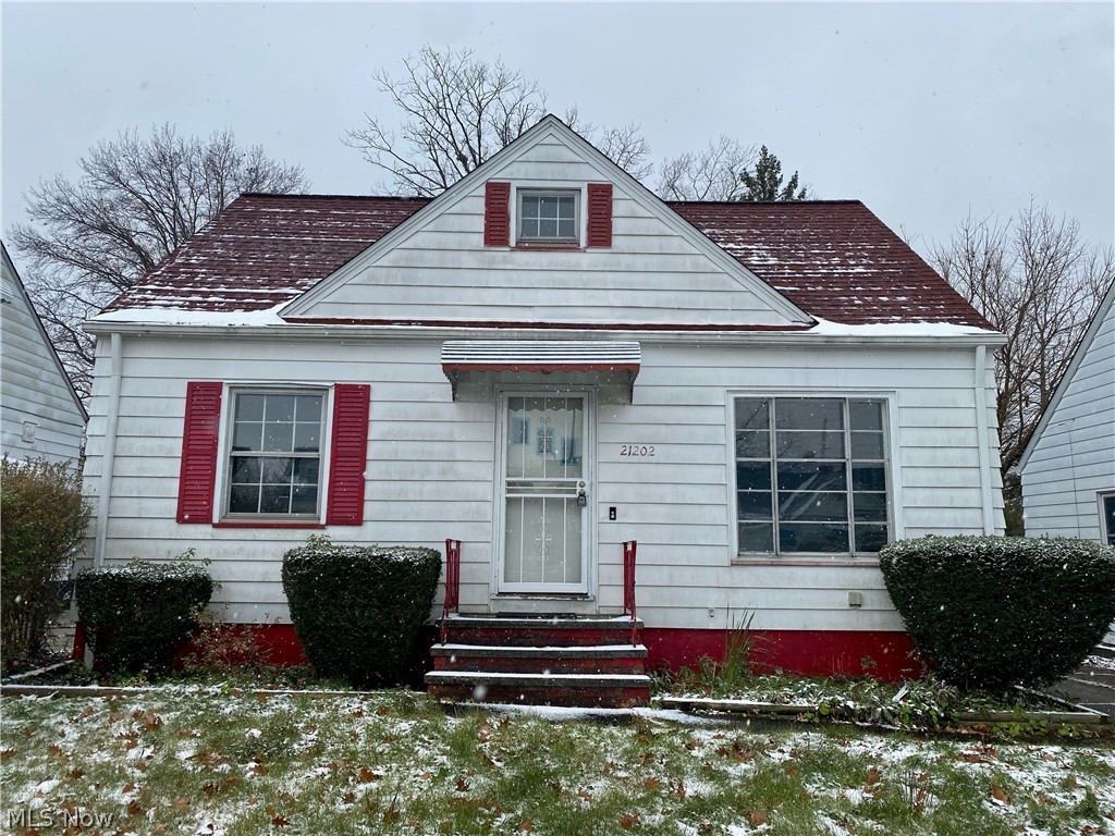 Clean! Affordable Housing! Single family Cape Cod, 3 bed 1 bath and plenty of space! Freshly painted . Move in ready.Come make this house a home! Rental requirements:Credit score of 600+. 500 - 600 is considered conditional.Less than 3 items in collections, excluding student loan and medical. Monthly income of 2.5 times the amount of the monthly rent.Thorough and Complete Criminal and Eviction Check. $50 Non Refundable App Fee for all Adults who will be occupying the property.Applications can only be completed online.Typical Security Deposit equivalent to one months rent, pending results of background checks. Tenants must have the electric and gas transferred into their name and obtain renters insurance prior to receiving keys to the property.