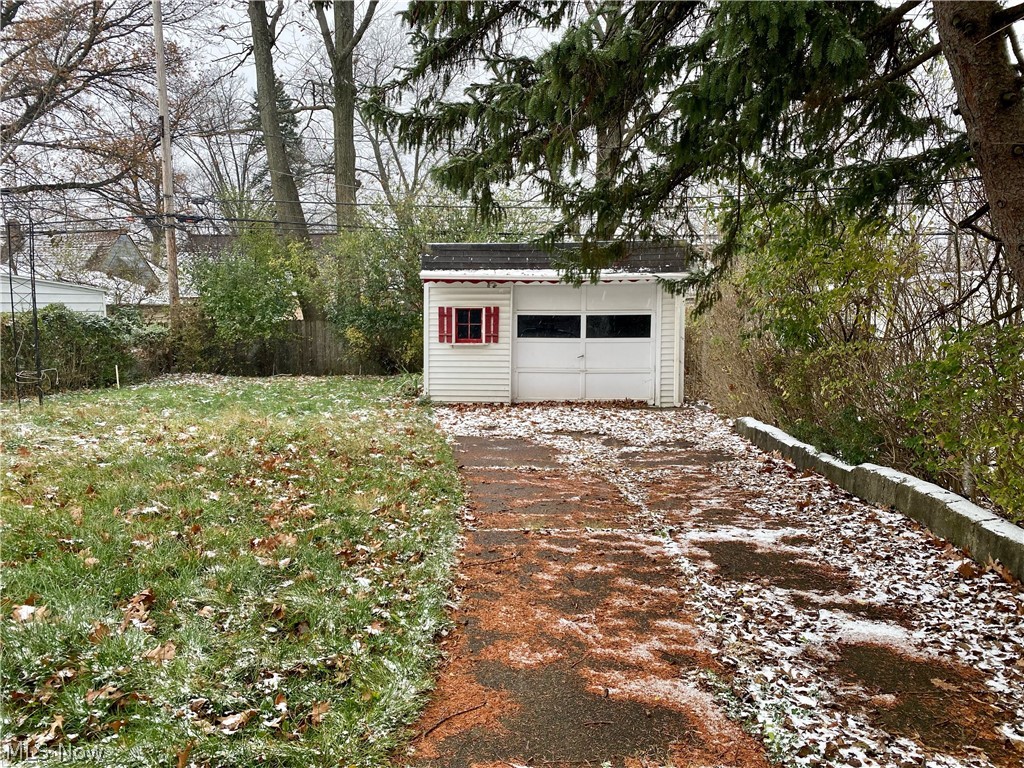 Maple Heights Land Cos - Residential Lease