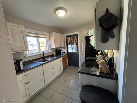Tiny photo for 1131 S Broadway Street, New Philadelphia, OH 44663 (MLS # 5255469)