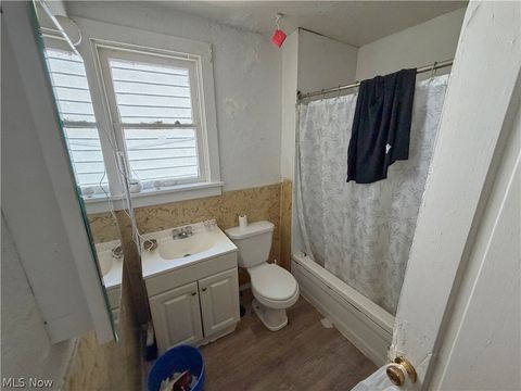 Tiny photo for 825 Laura Avenue, East Liverpool, OH 43920 (MLS # 5210160)