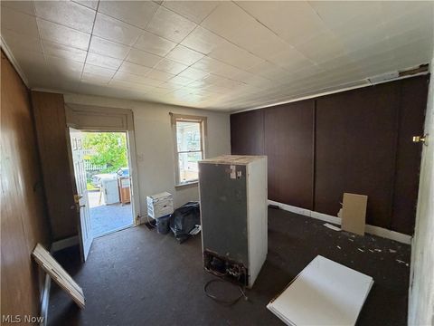 Tiny photo for 825 Laura Avenue, East Liverpool, OH 43920 (MLS # 5210160)
