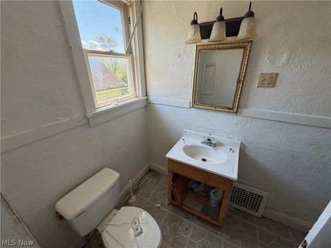 Tiny photo for 825 Laura Avenue, East Liverpool, OH 43920 (MLS # 5210160)