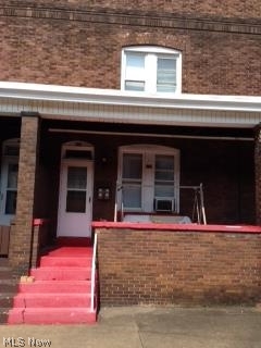 GREAT RENTAL OR HOME. RUBBER ROOF. VINYL WINDOWS. STEEL DOORS. UPDATED ELECTRIC. PARKING IN REAR.