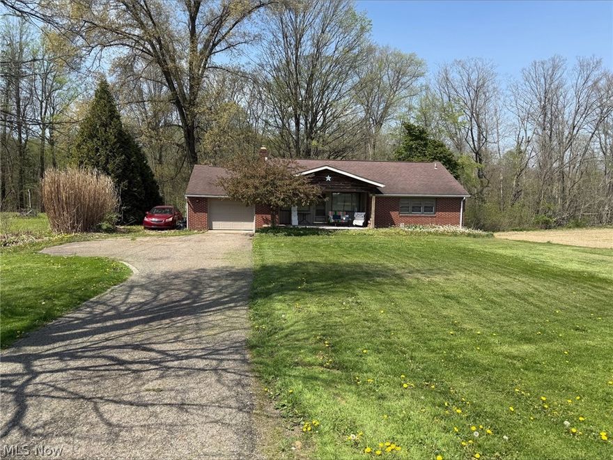 This 2-bedroom, 1-bath brick ranch offers a classic single-story design set on a spacious 0.78-acre lot in Homeworth, Ohio. The home features an attached garage for convenient parking and storage, along with a covered front porch that adds welcoming curb appeal and a comfortable outdoor space to enjoy the surrounding setting. With its generous lot size and practical layout, this property presents a versatile opportunity for a variety of uses and future possibilities in a peaceful rural location

This is an ONLINE ONLY foreclosure sale. There are NO SHOWINGS. Deposit due by wire transfer within 48 upon conclusion. Funding must take place within 30 days of confirmation of sale. 5% Buyer’s Premium shall apply. Subject to postponement and cancellation. Full terms and conditions at online registration.
