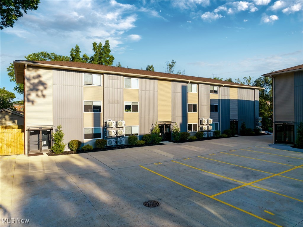 Cleveland, Ohio 44102, United States, 1 Bedroom Bedrooms, ,1 BathroomBathrooms,Residential,Active,89565