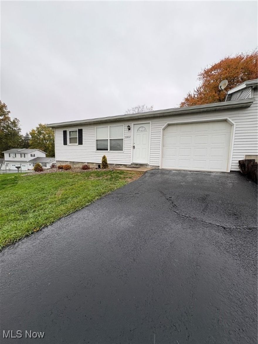 Located in Salem is this 1 Bed/ 1 Bath Ranch Condo that has a 1 car attached garage.  Kitchen is provided with a stove, refrigerator, and washer/dryer combo which the tenant is to maintain. Monthly rent is $825.00 plus the tenant pays electric and water services.  There is electric heat in this unit. Trash services are included with monthly rent. Full security deposit of $825.00 and first month rent is due before an approved tenant can move in.  No smoking, no pets and no Section 8.