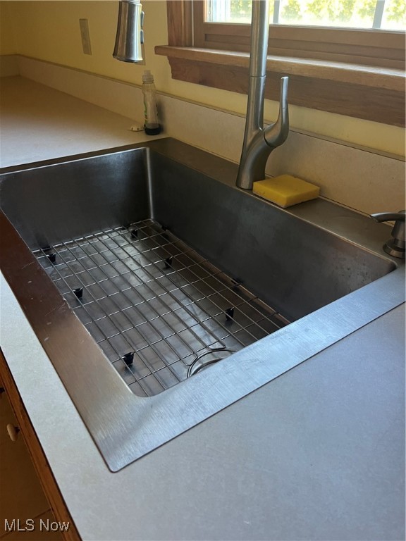 City/Canfield - Residential