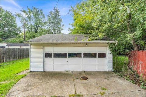 Tiny photo for 20014 Mountville Drive, Maple Heights, OH 44137 (MLS # 5253032)