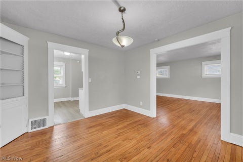 Tiny photo for 20014 Mountville Drive, Maple Heights, OH 44137 (MLS # 5253032)