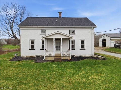 Homes For Sale - 16176 Ravenna Road<br/> Geauga County, Burton, OH 44021