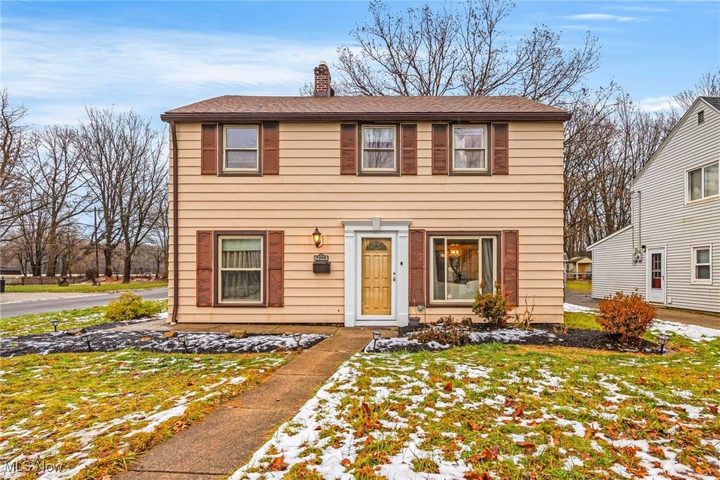 Photo of 7265 Parma Park Boulevard, Parma, OH 44130 (MLS # 5176904)