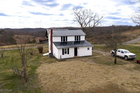 Tiny photo for 29500 Houston Road, Little Hocking, OH 45742 (MLS # 5179627)