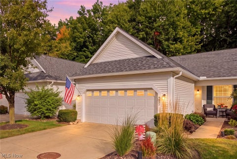 Condo For Sale - 6853 Savannah Drive<br/> North Ridgeville, OH 44039