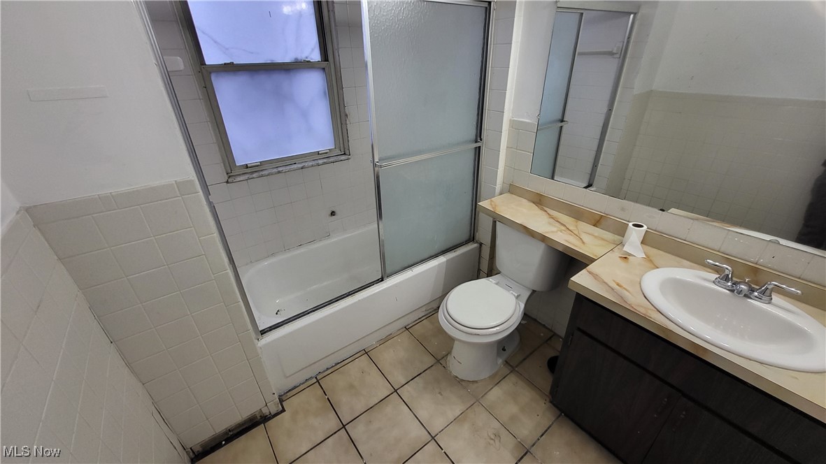 Cleveland, Ohio 44110, United States, 2 Bedrooms Bedrooms, ,1 BathroomBathrooms,Residential,Active,80818
