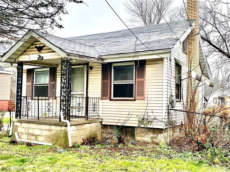 Diamond in the rough, 2 bedroom 1 bath, full basement , 2 car detached garage, investor special, cash only sale, great upside potential here ! come take a look ! Sold as-is , any desired buyer inspections must be done prior to making submitting an offer. no for sale sign in yard, utilities not on bring a flashlight