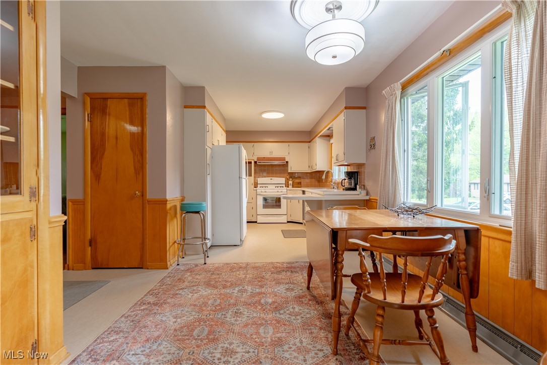 3270 Carper Avenue, Akron, Ohio image 13