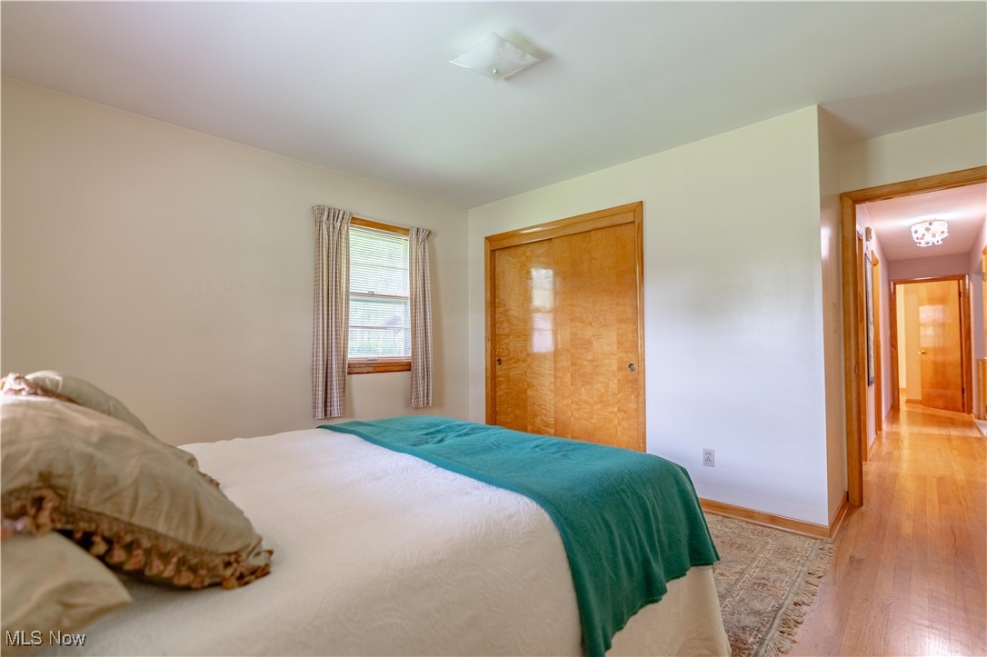 3270 Carper Avenue, Akron, Ohio image 24