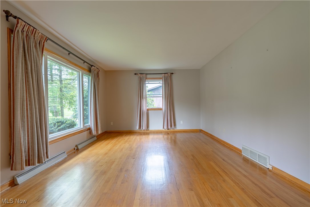 3270 Carper Avenue, Akron, Ohio image 10