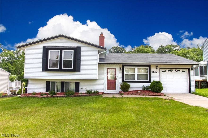 Welcome home to this beautiful split level. This home features a large living room, an updated kitchen with brand new appliances, and newer carpet throughout. The lower level family room is brightly lighted and spacious. The sliding glass doors lead to the large deck that can be used for entertaining or just relaxing. Roof was replaced in 2015. This home has been very well maintained. Move in ready!! Come quick, this home won't last!!