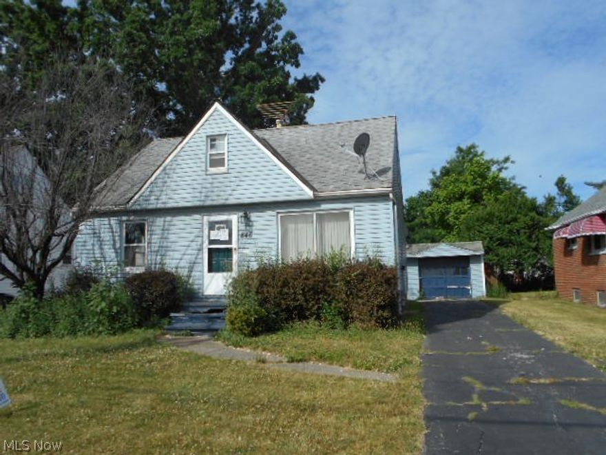 3 Bedrooms 1.1 bath Bungalow....... Home is in need of extensive repair. See broker remarks for offer instructions.