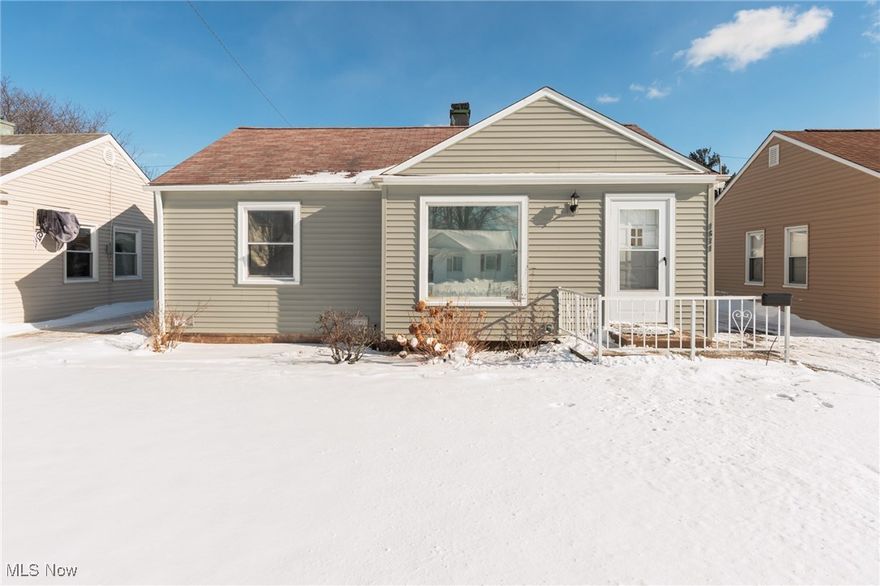 This thoughtfully designed home makes the most of every square foot, offering comfort and functionality. The layout provides easy, low maintenance living with practical finishes and plenty of natural light. The location doesn't get any better- perfectly situated near freeway access, shopping, dining and Mayfield Heights parks and Community Center. A great option for those looking to simplify without sacrificing!