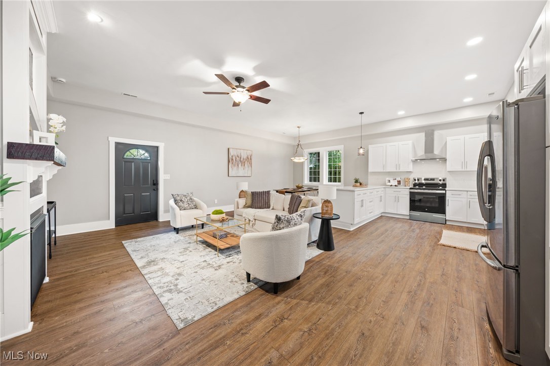 2160 W 40th Street