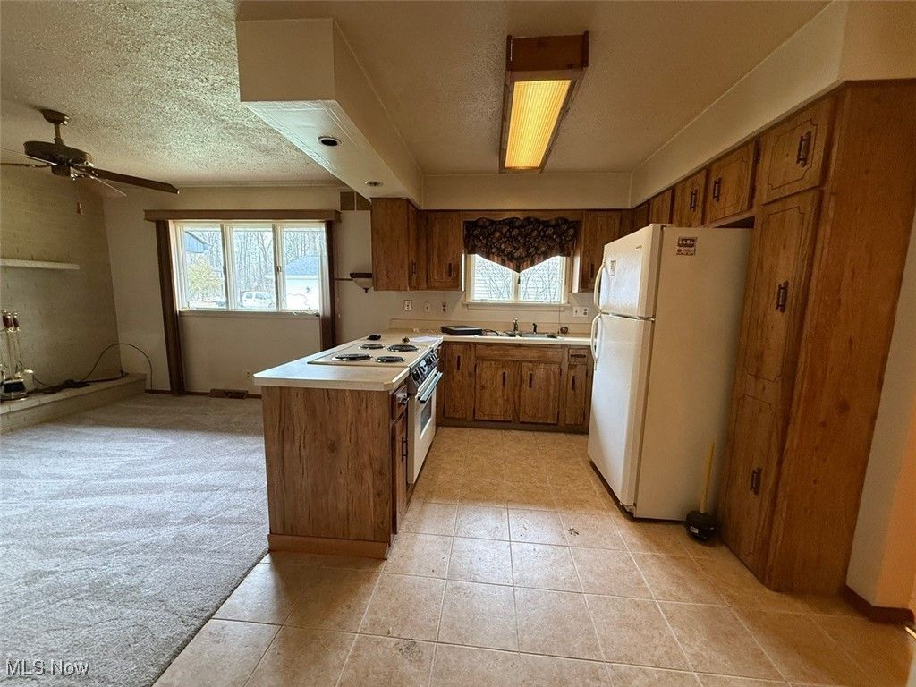 Photo of 2851 Carlton Drive NW, Warren, OH 44485 (MLS # 5178619)