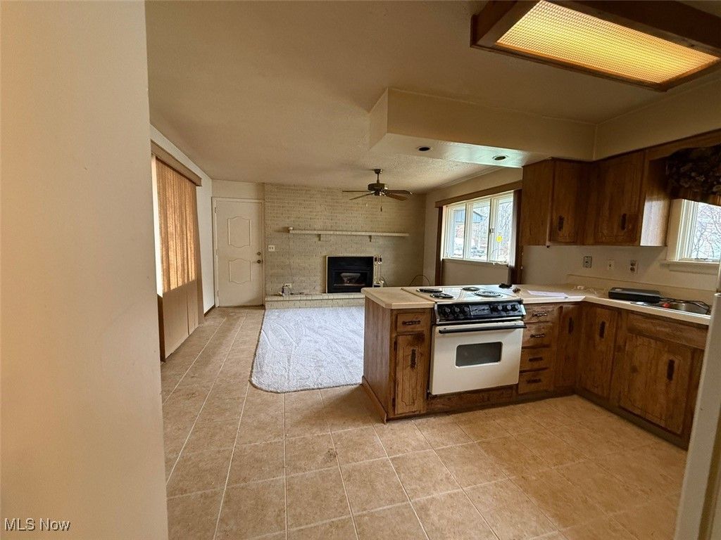 Photo of 2851 Carlton Drive NW, Warren, OH 44485 (MLS # 5178619)