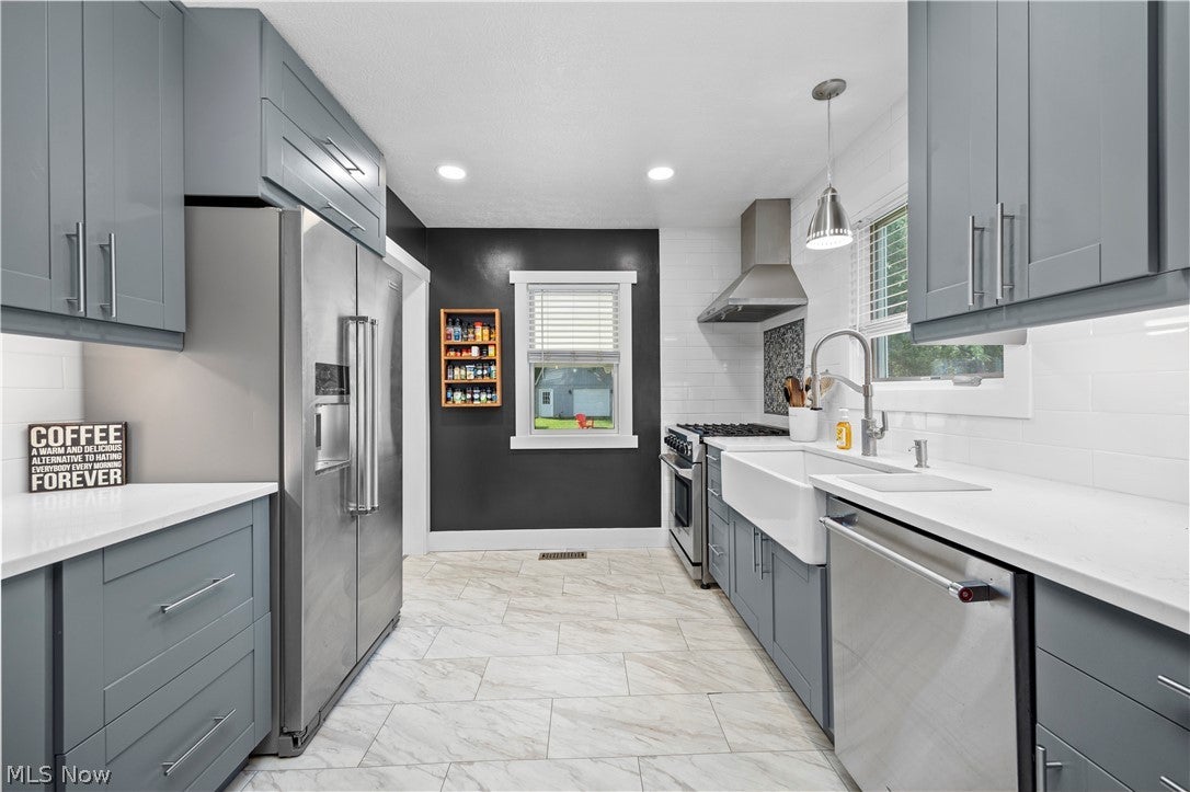 319 E Main Street