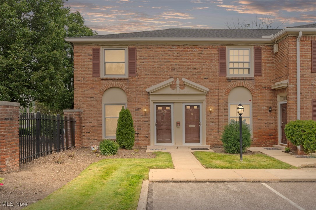 Georgetown/Lyndhurst Condo - Residential