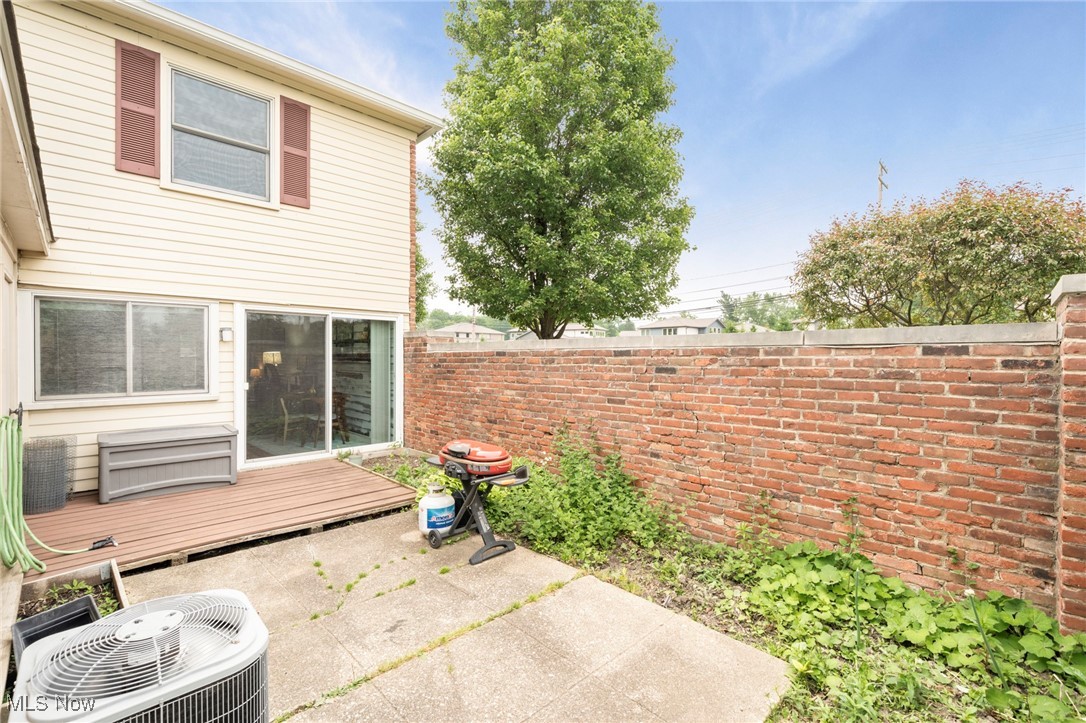 Georgetown/Lyndhurst Condo - Residential