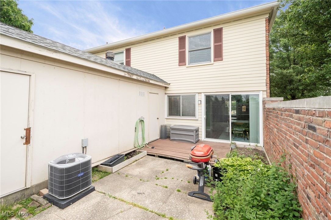 Georgetown/Lyndhurst Condo - Residential