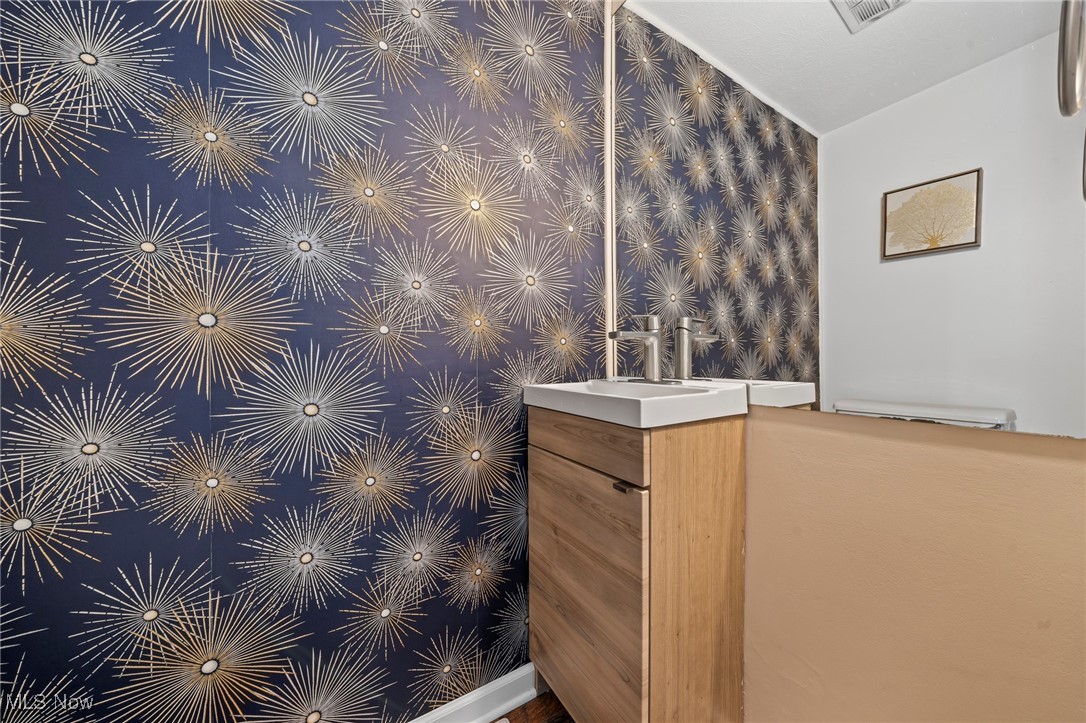 Georgetown/Lyndhurst Condo - Residential