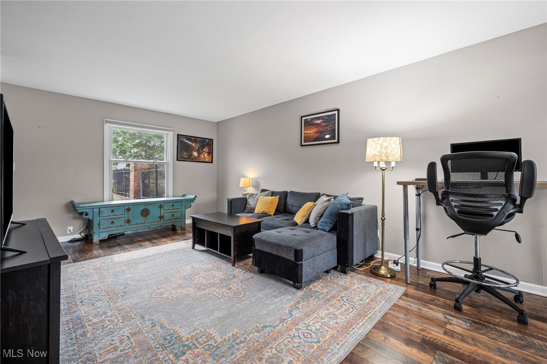 Georgetown/Lyndhurst Condo - Residential