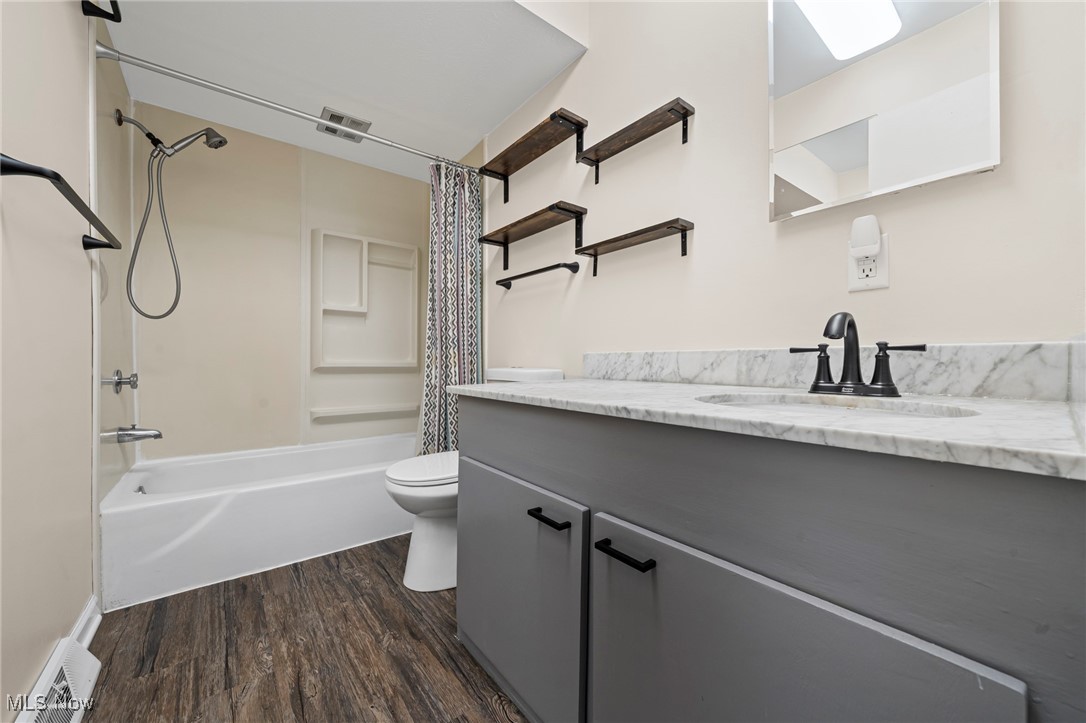 Georgetown/Lyndhurst Condo - Residential