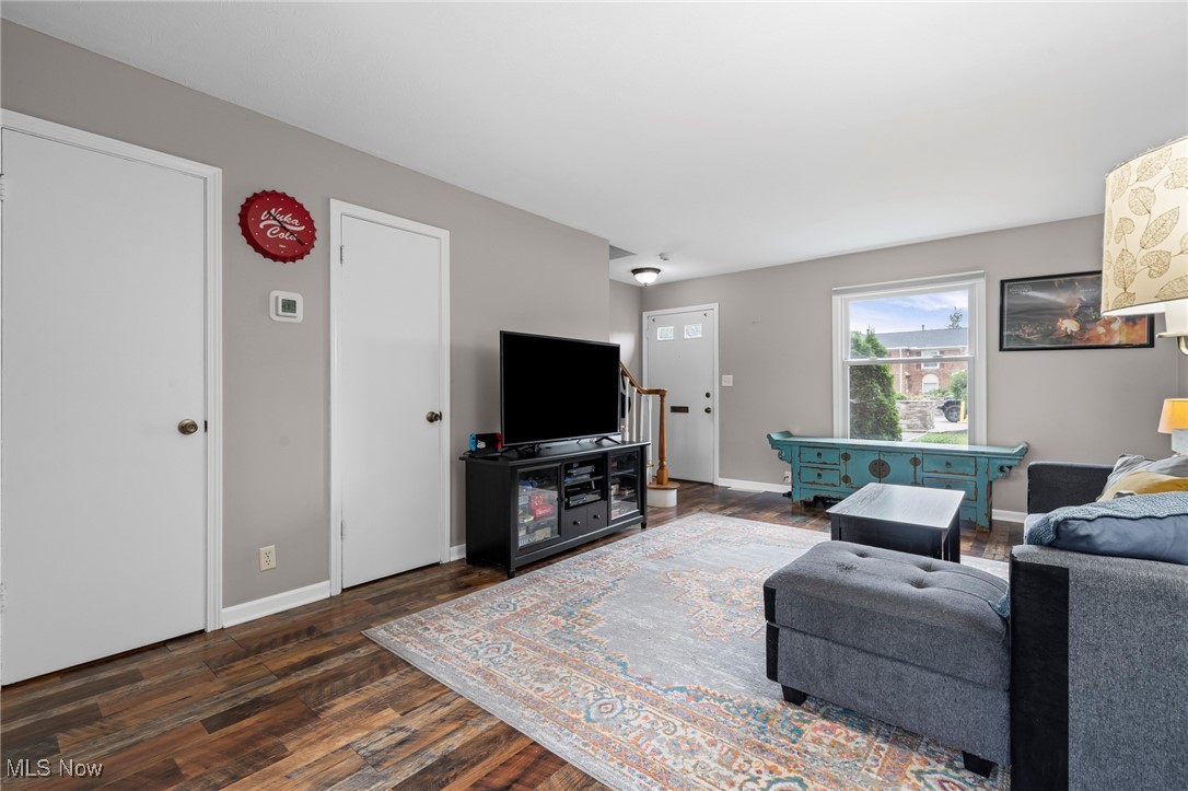 Georgetown/Lyndhurst Condo - Residential