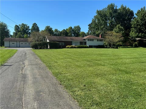 Homes For Sale - 5787 E Calla Road<br/> New Middletown, OH 44442