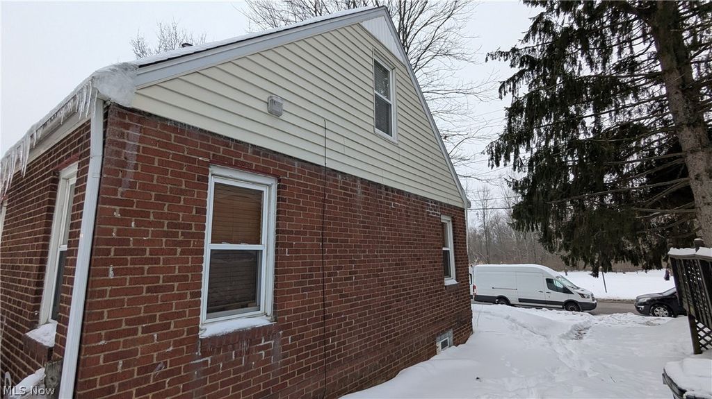 Photo of 1512 Forest Avenue SE, Massillon, OH 44646 (MLS # 5185406)