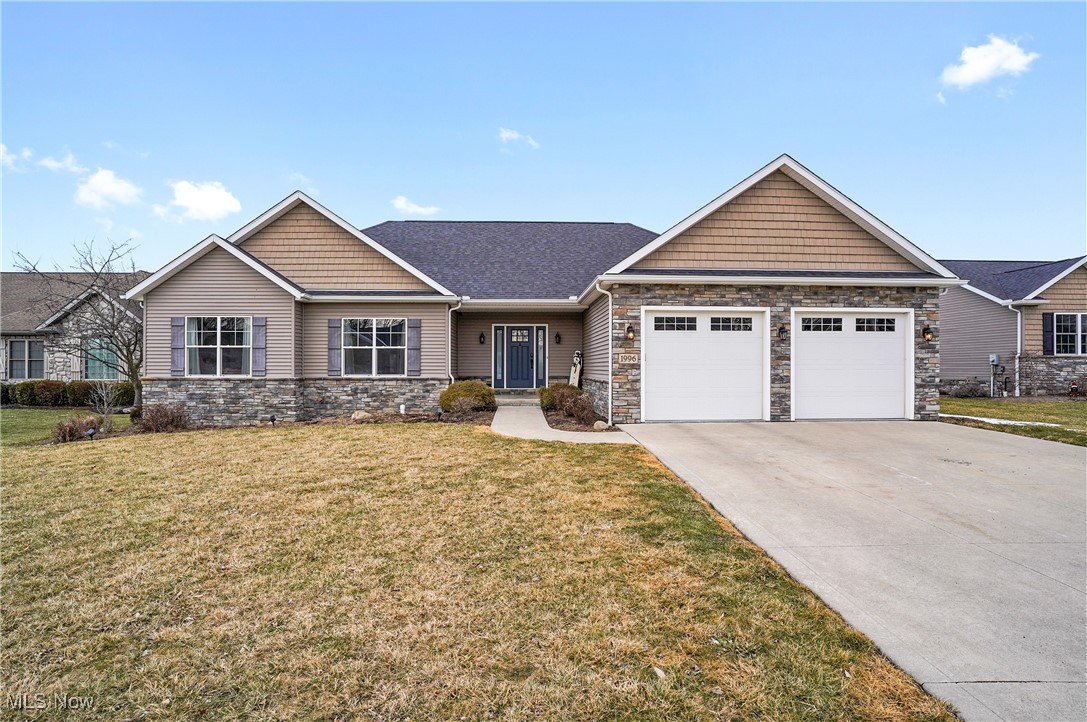 1996 Masters Point Circle, Massillon, Ohio image 1