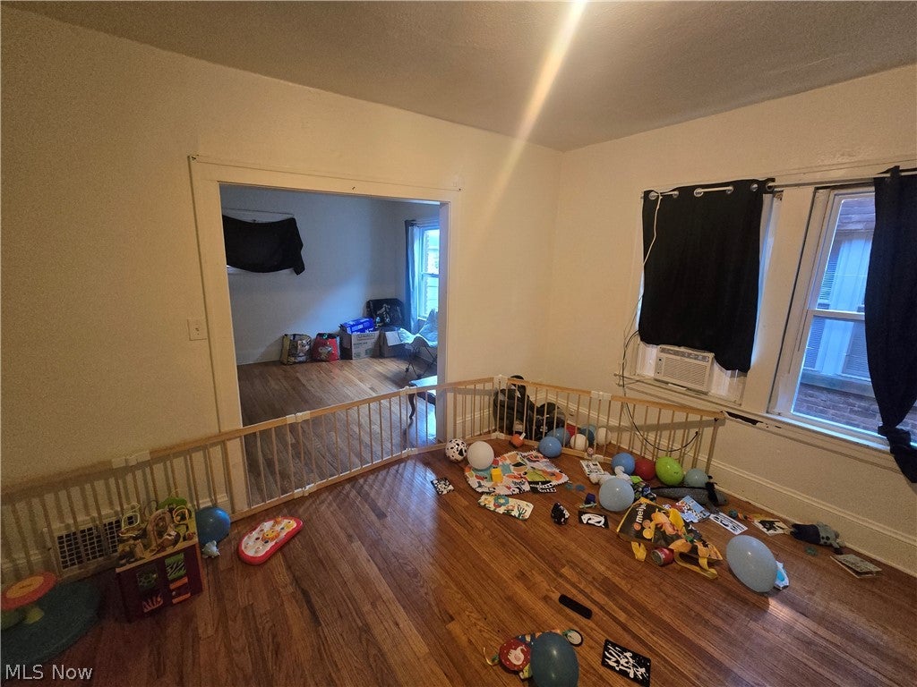 3549 W 105th Street