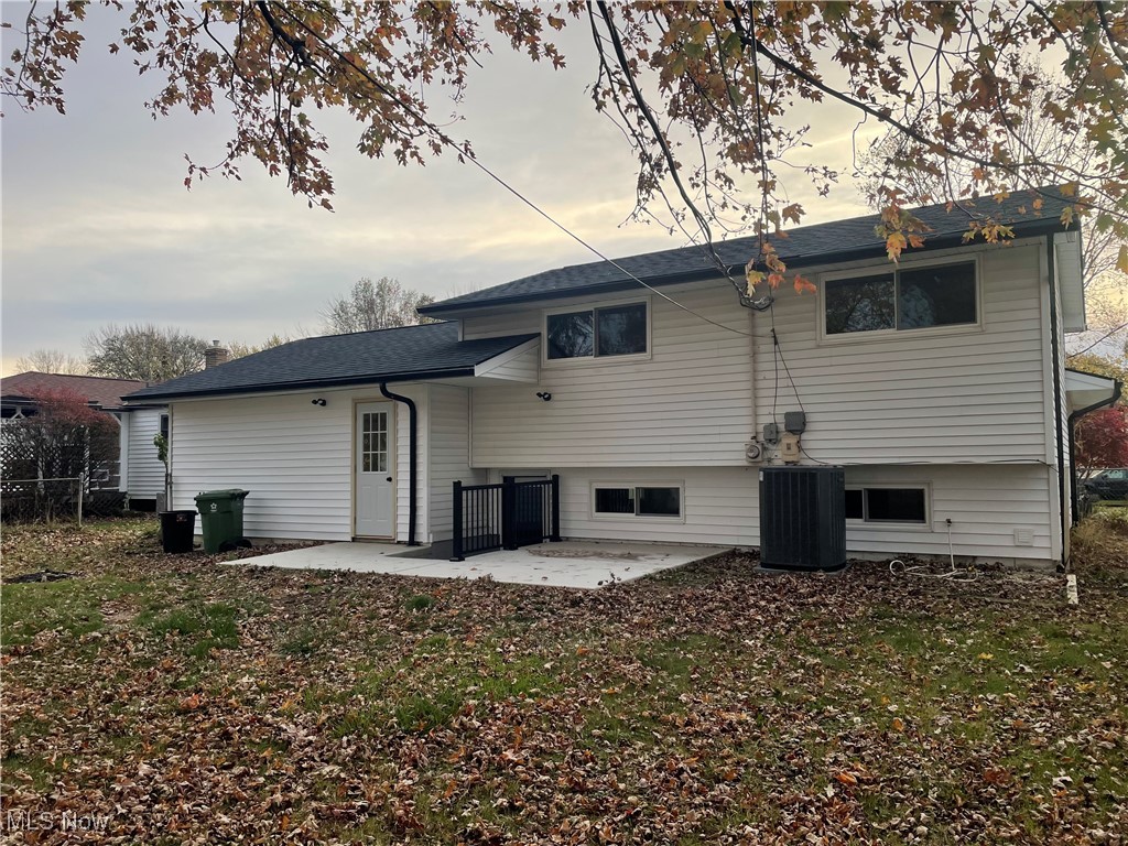 163 E Overlook Drive, Eastlake, Ohio image 22