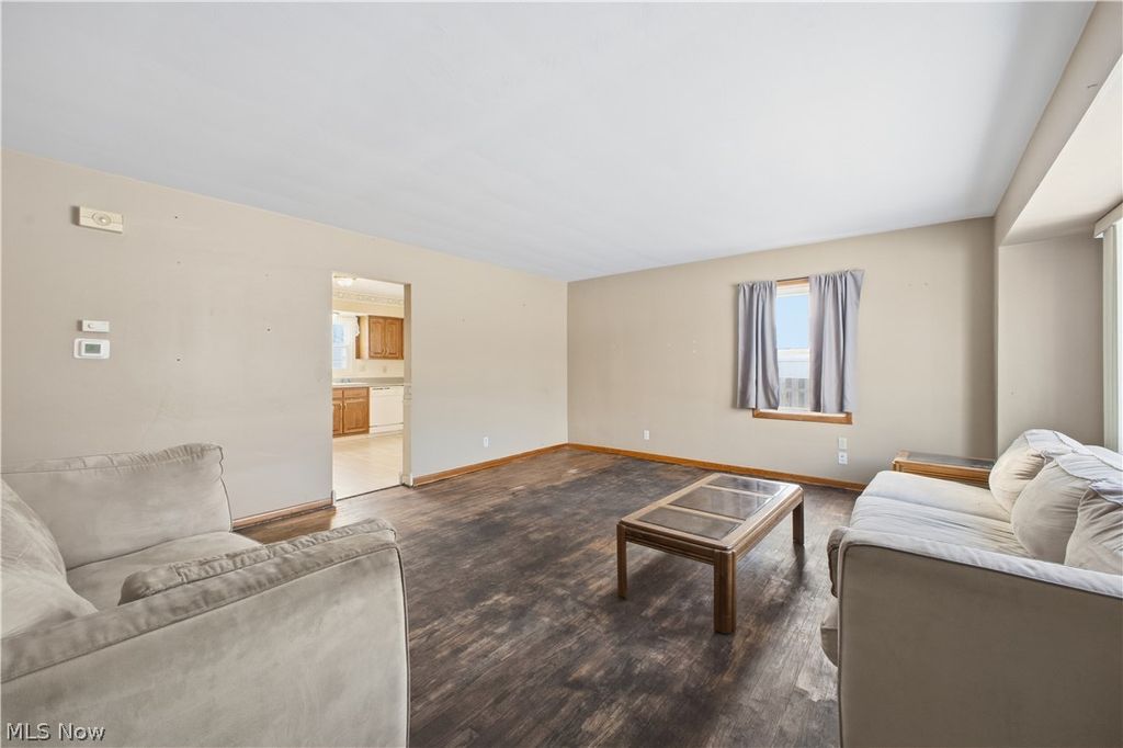 Photo of 5365 Oakcrest Avenue, Austintown, OH 44515 (MLS # 5185563)