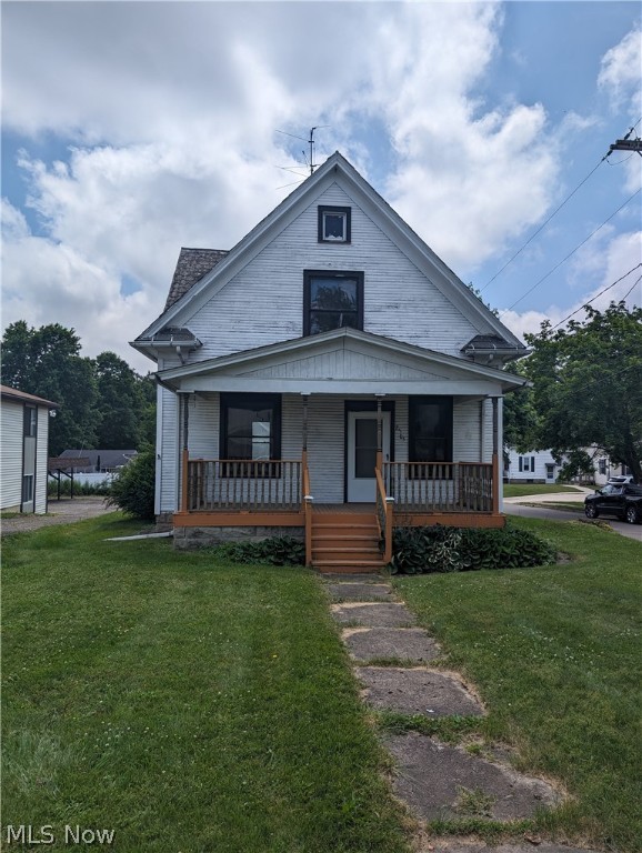 REAL ESTATE AUCTION - June 26th @ 4PM. STARK CO - Massillon OH. Attention Real Estate Investors. Great Opportunity for those looking for a Fixer Upper, income opportunity. This home features w/3Bed, 1 Bath, and detached garage on a corner lot in Northeast Massillon. Bidding to be Live and Onsite w/Online Bidding Available.
Terms: $4,500 down day of sale with the balance due in full at closing. Buyers Premium of 10% added to the high bid to determine the total purchase price. Information is derived from sources believed to be accurate, but is not guaranteed. Any inspections must be completed prior to commencement of the bidding.