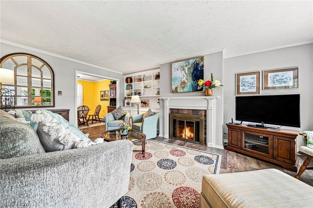 9 Meadowlawn Drive 6