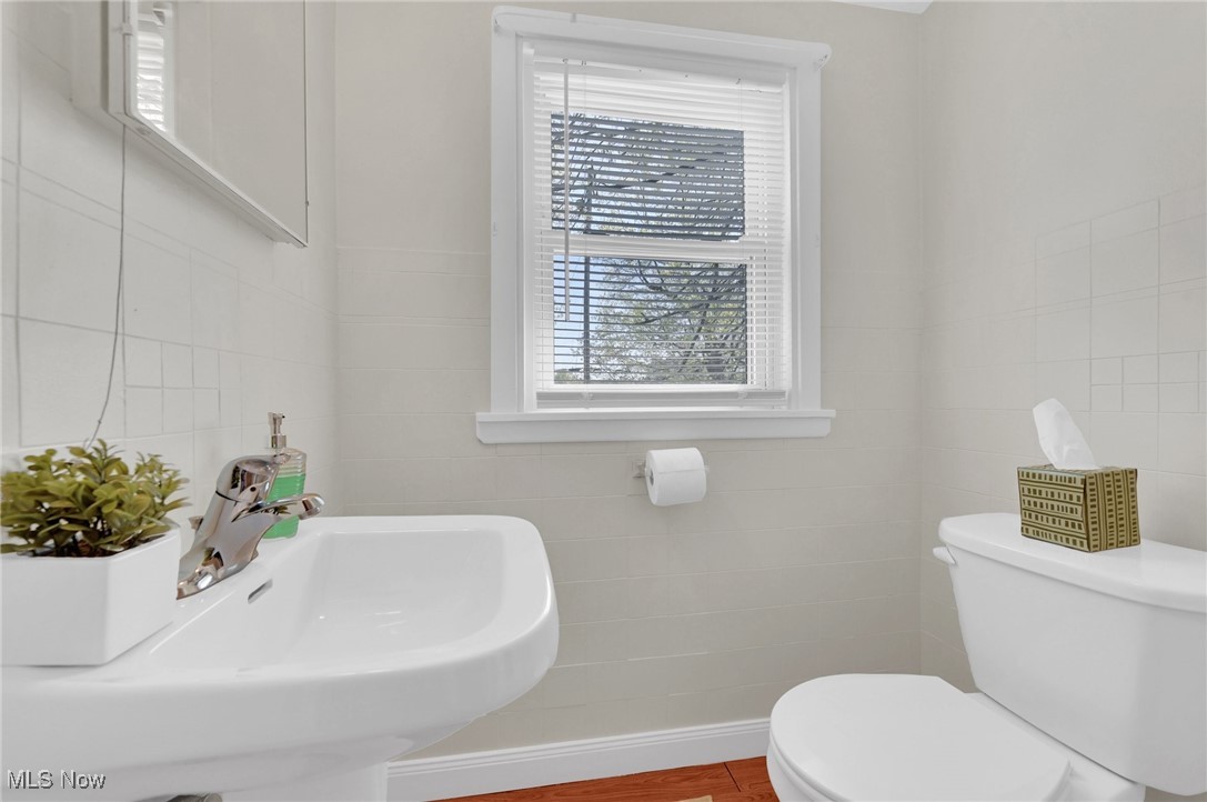 1709 Tuxedo Avenue, Parma, Ohio image 19
