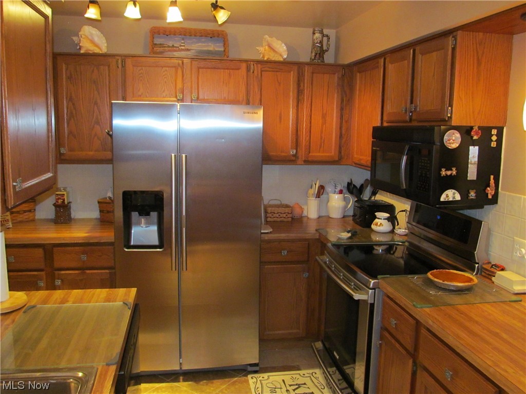 Eagles Chase Condo - Residential