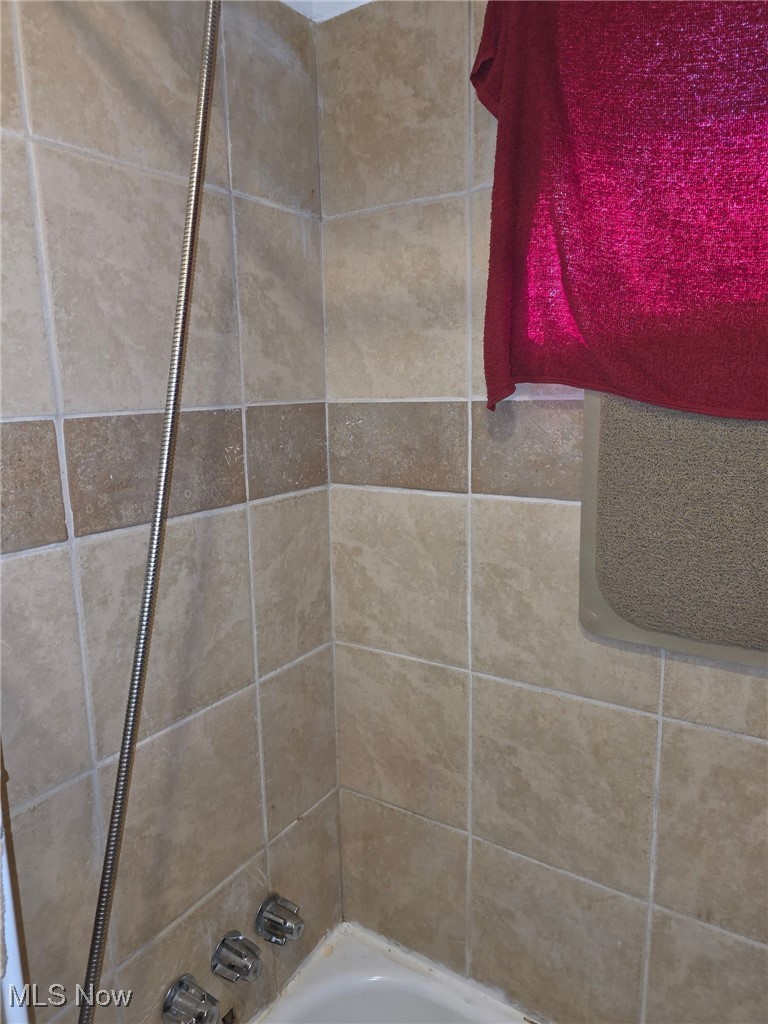 L J Sinotts Southview - Residential Income