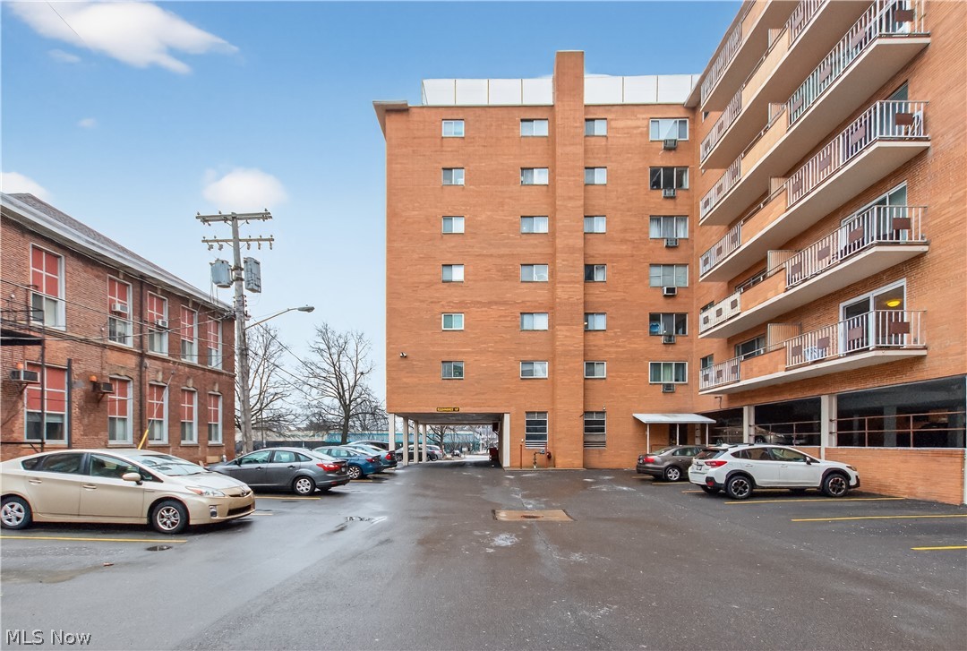 Kirtland House Condo - Residential