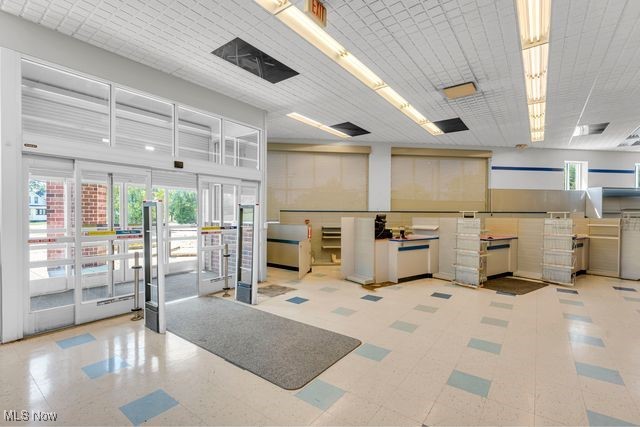 D J Johns Add - Commercial Sale